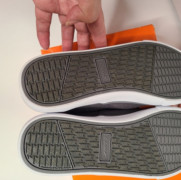 Lugz Mens Grey Sammy slip-on sneaker Size 9.5 and 8.5 - Picture 8 of 11